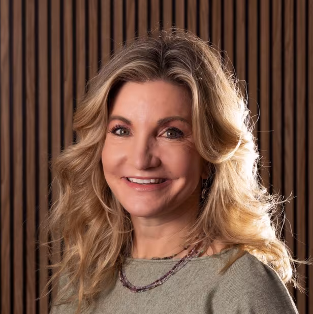 Lisa Gold