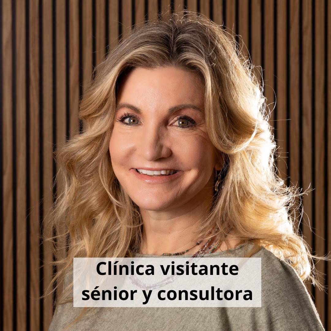 Lisa Gold, Senior-Gastklinikerin und Beraterin